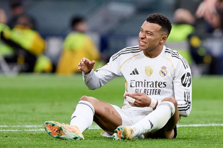 亚博体育平台-全败!姆巴佩加盟皇马后国内4冠全被巴萨夺去,不过他斩获国外2冠